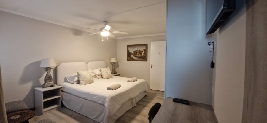 15 Bedroom Property for Sale in Porterville Western Cape